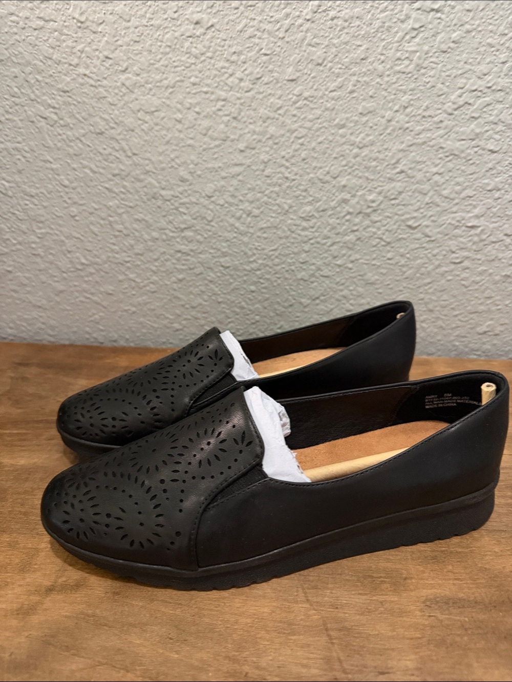 BareTraps Black Loafers Memory Foam size 8 New